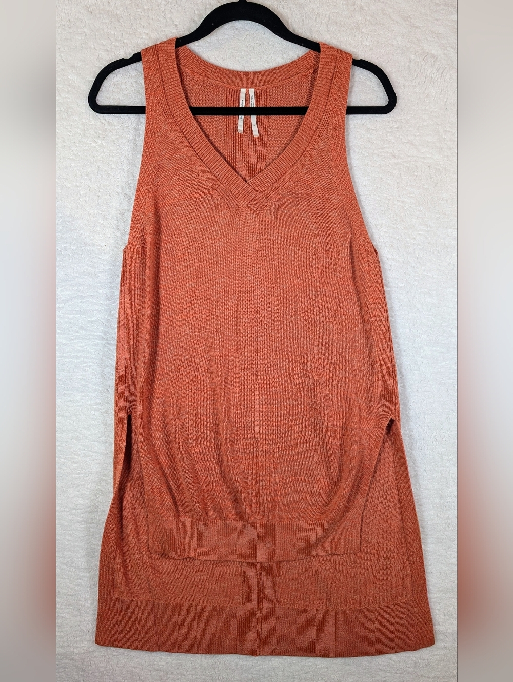 397-Anthropologie Rust Orange V-Neck Knit Tank